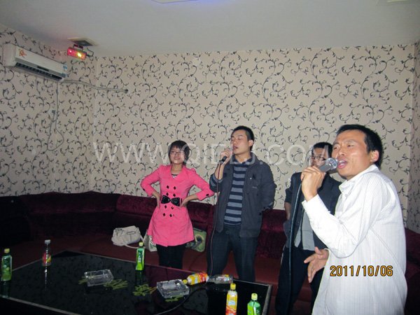 2011年10月，鄭州企鵝糧油機械有限公司--外貿部，十一國慶節(jié)團體活動！(圖1)